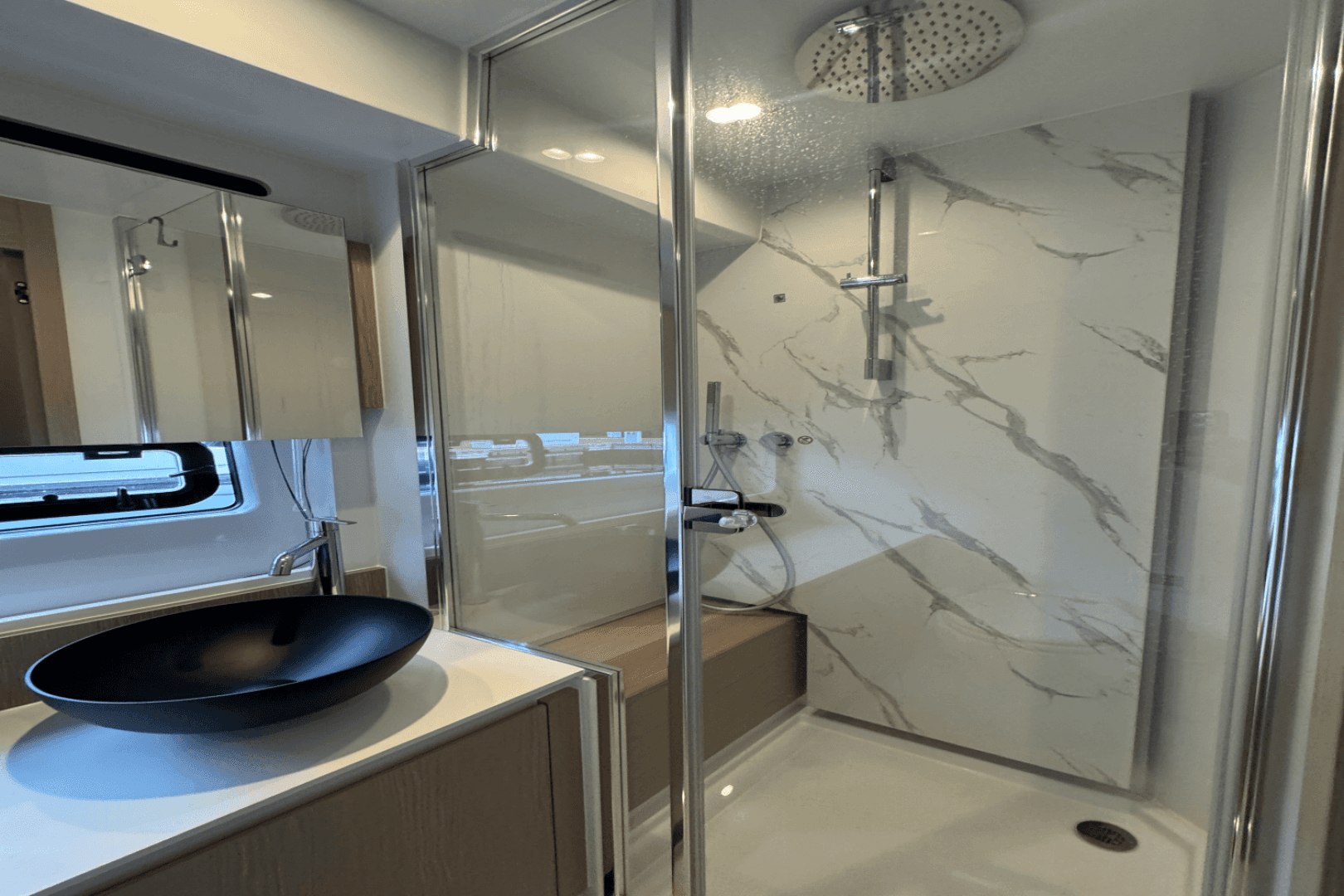 2023 Azimut Fly 53 — photo 37