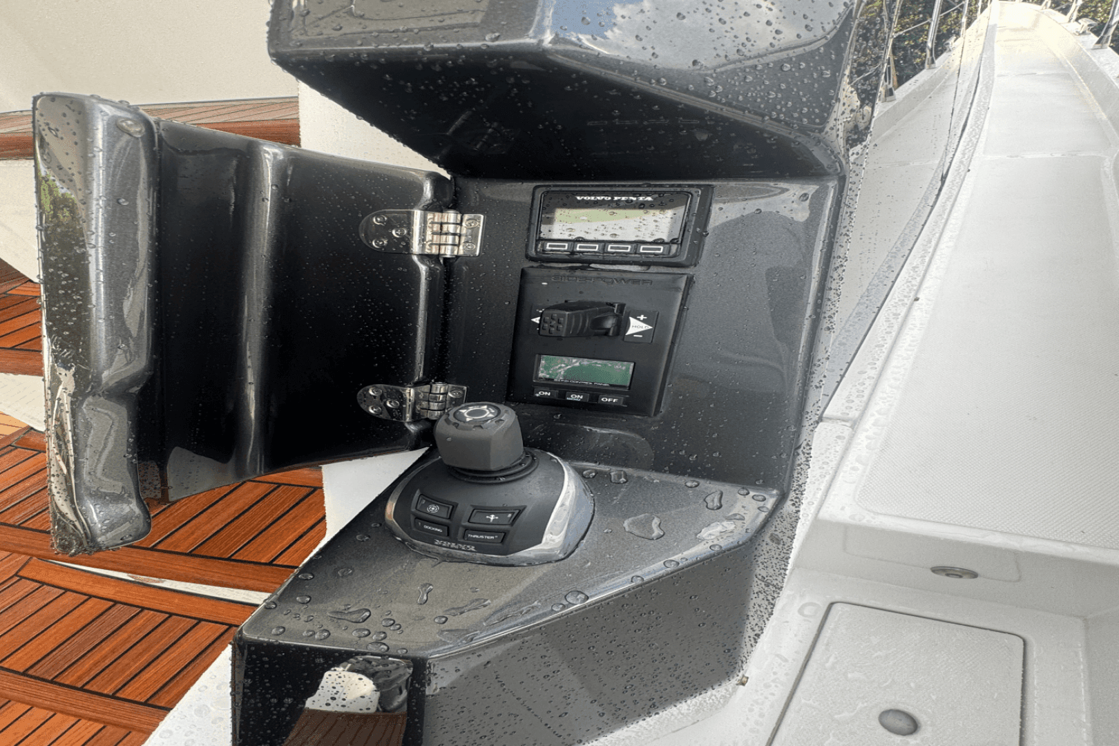 2023 Azimut Fly 53 — photo 44