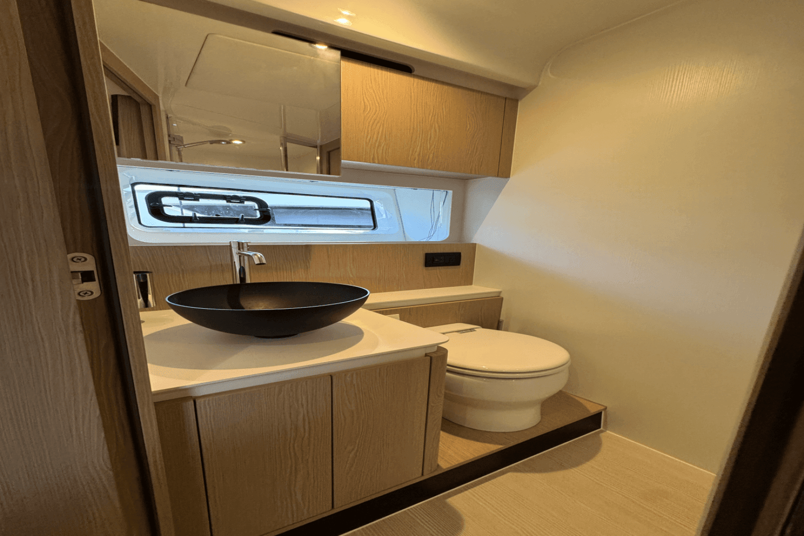 2023 Azimut Fly 53 — photo 30