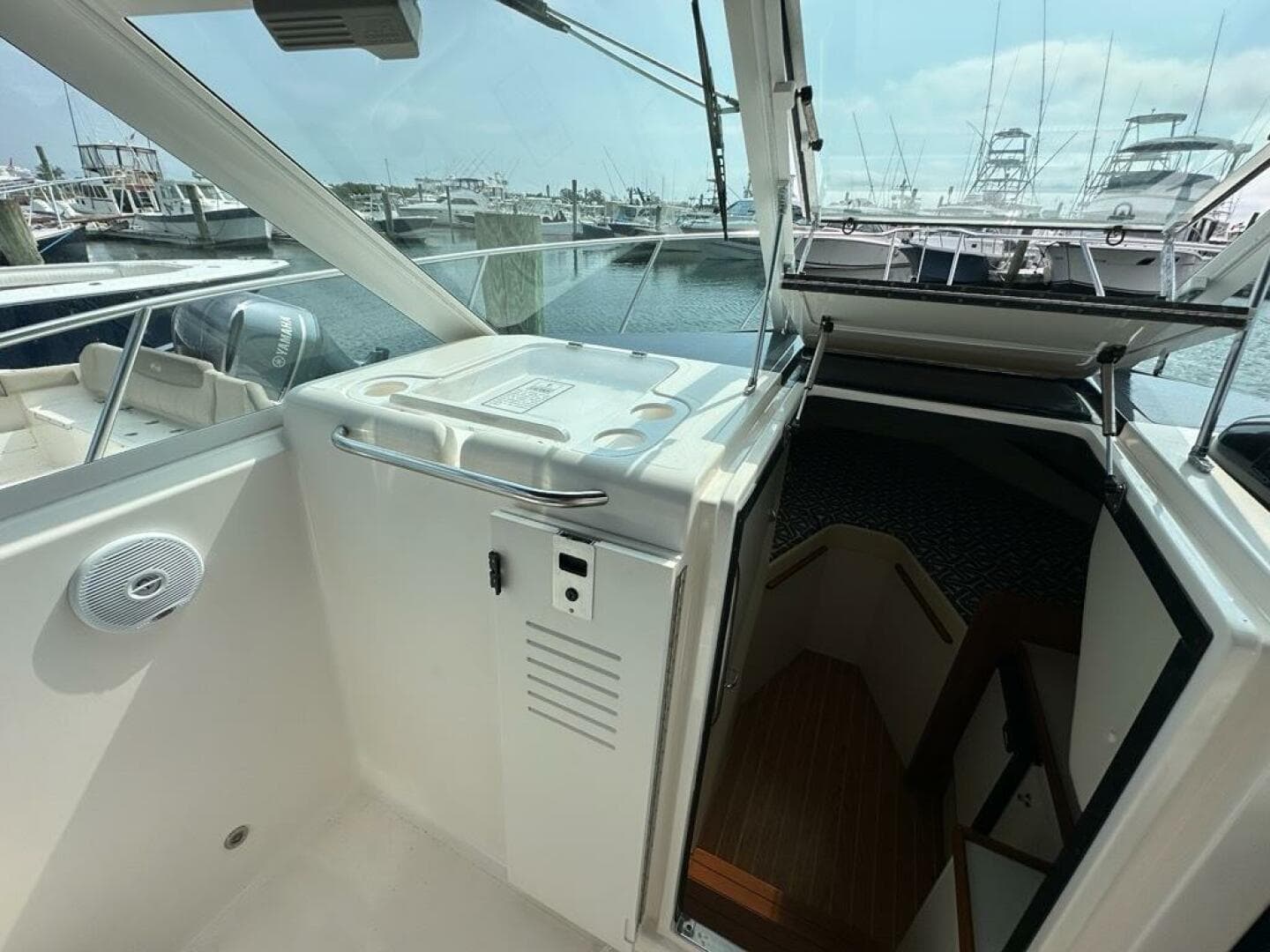 2006 Tiara Yachts 29 Coronet — photo 10