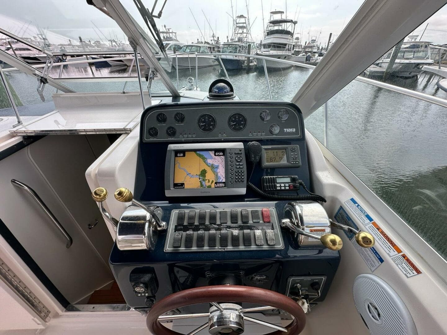 2006 Tiara Yachts 29 Coronet — photo 8