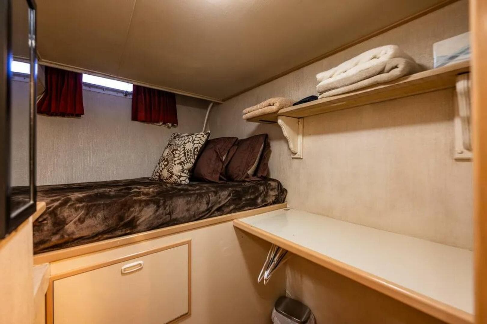 1991 Broward 102 — photo 58