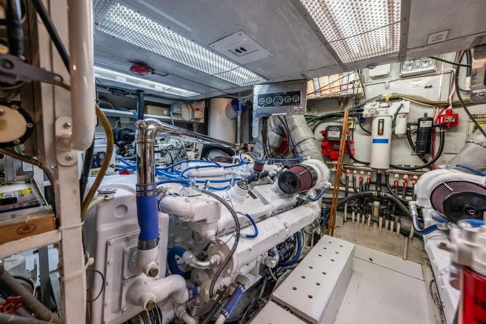 1991 Broward 102 — photo 62