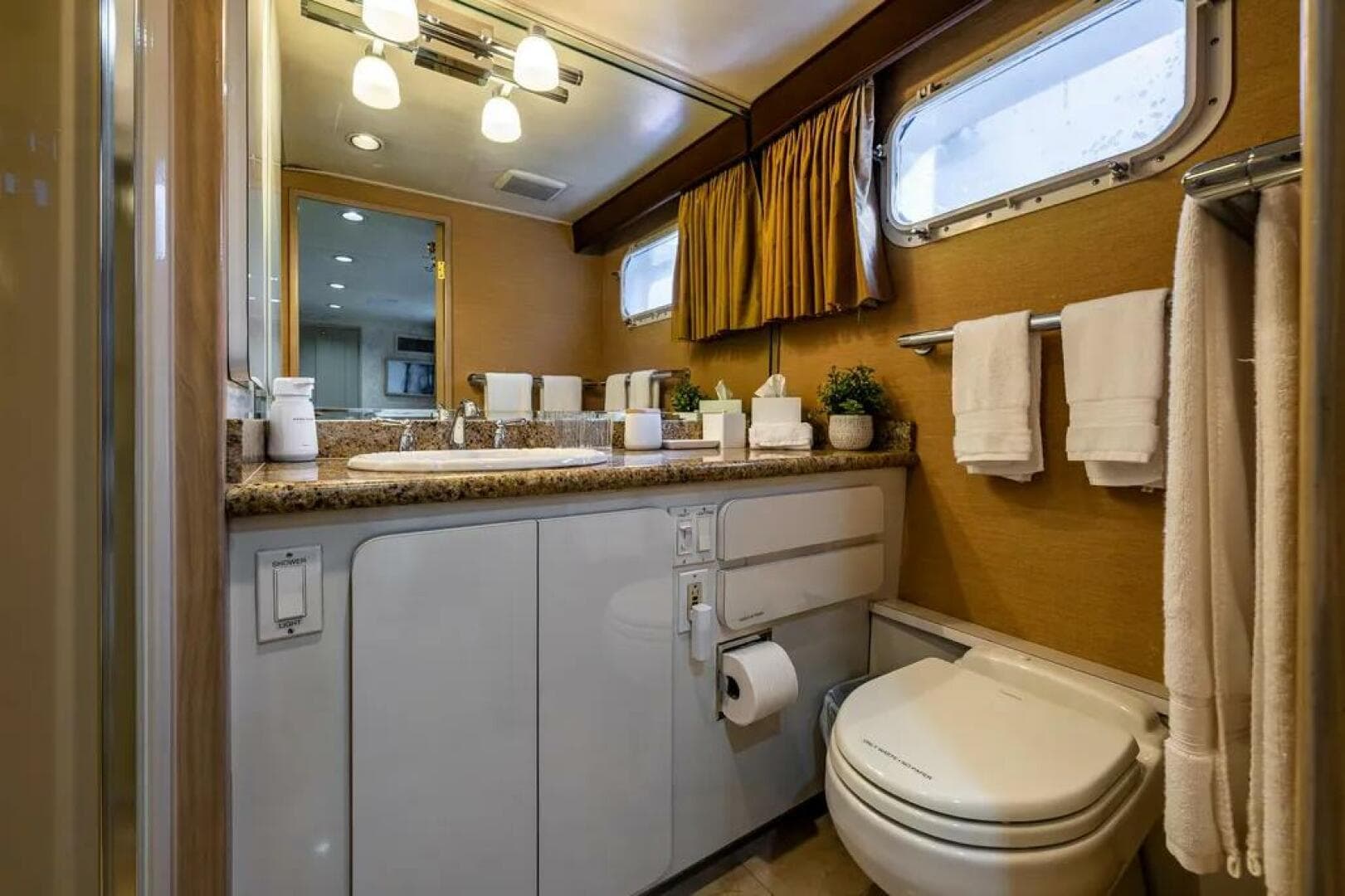 1991 Broward 102 — photo 34