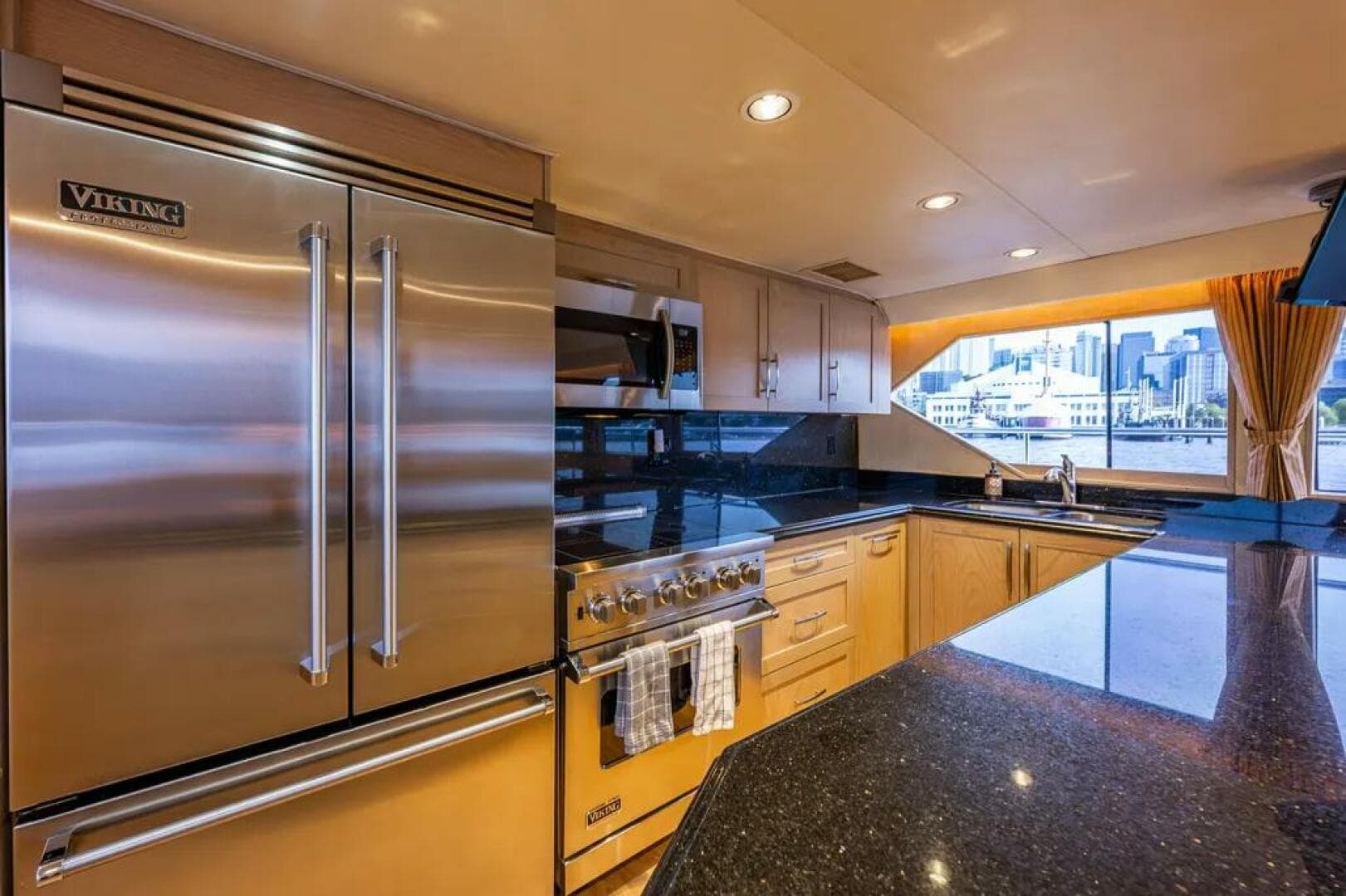 1991 Broward 102 — photo 50