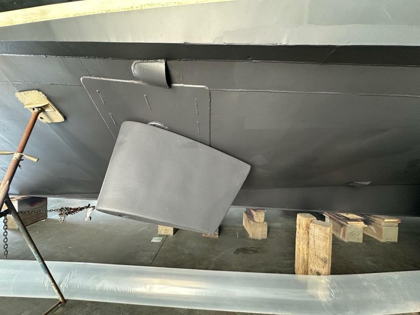 1991 Broward 102 — photo 94