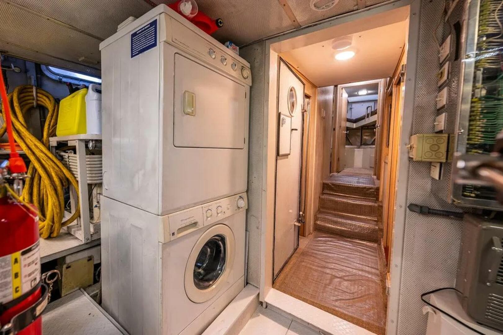 1991 Broward 102 — photo 64