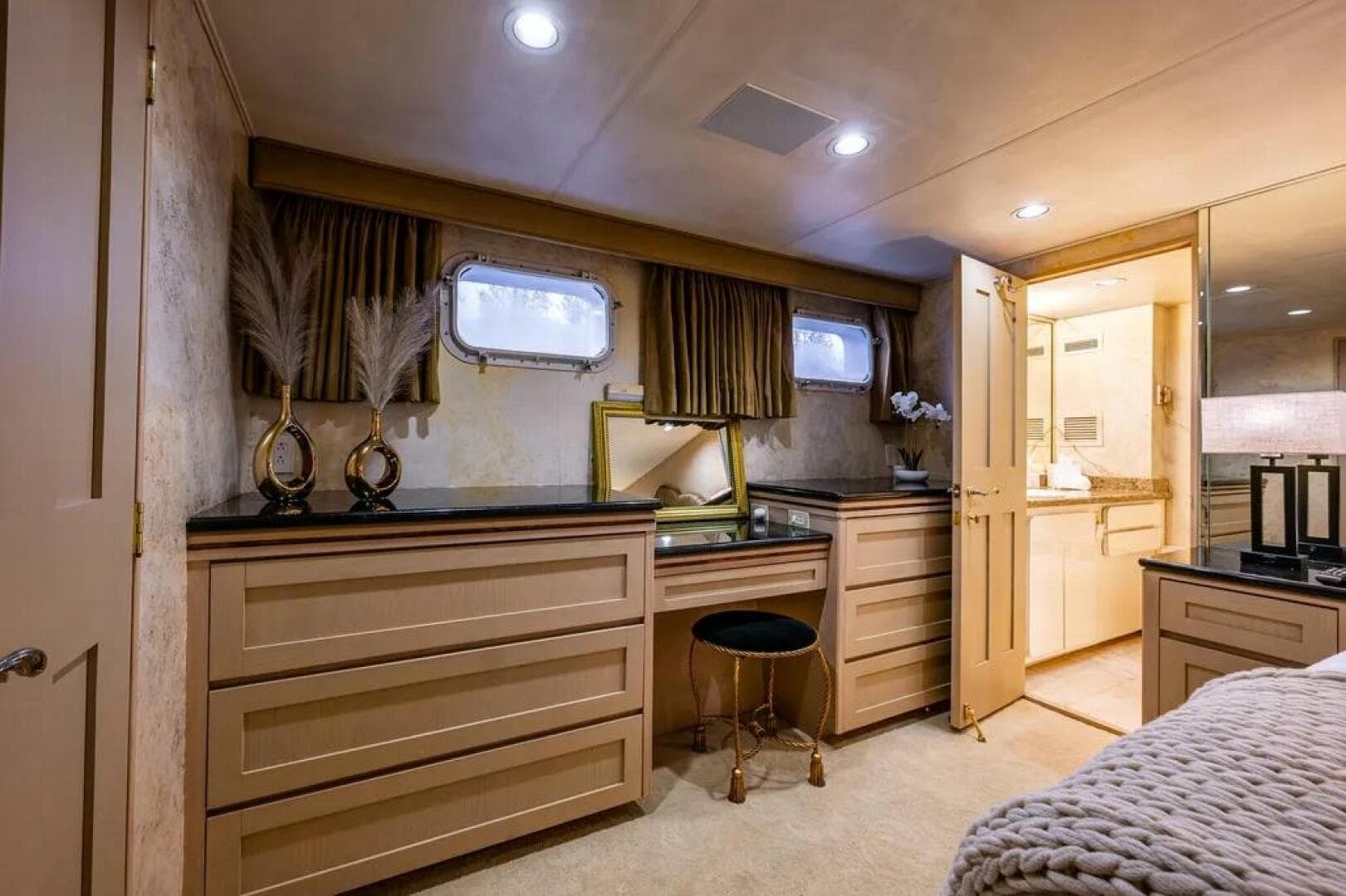 1991 Broward 102 — photo 23