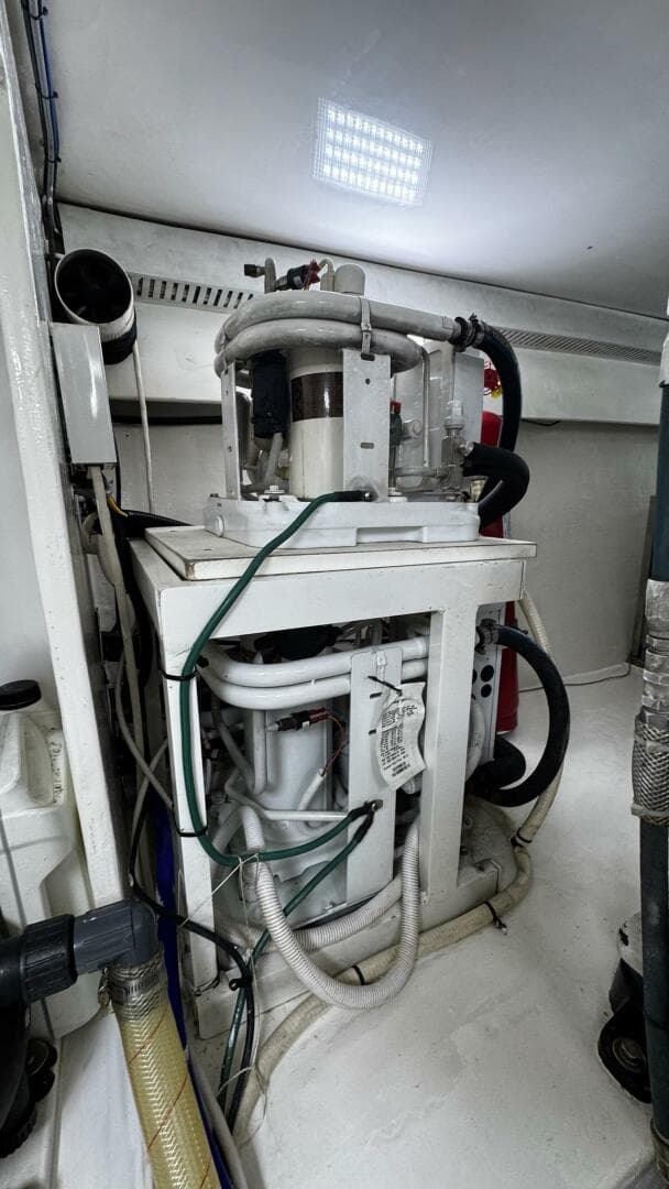 2002 Cavileer 48 Flybridge Sportfisherman — photo 24