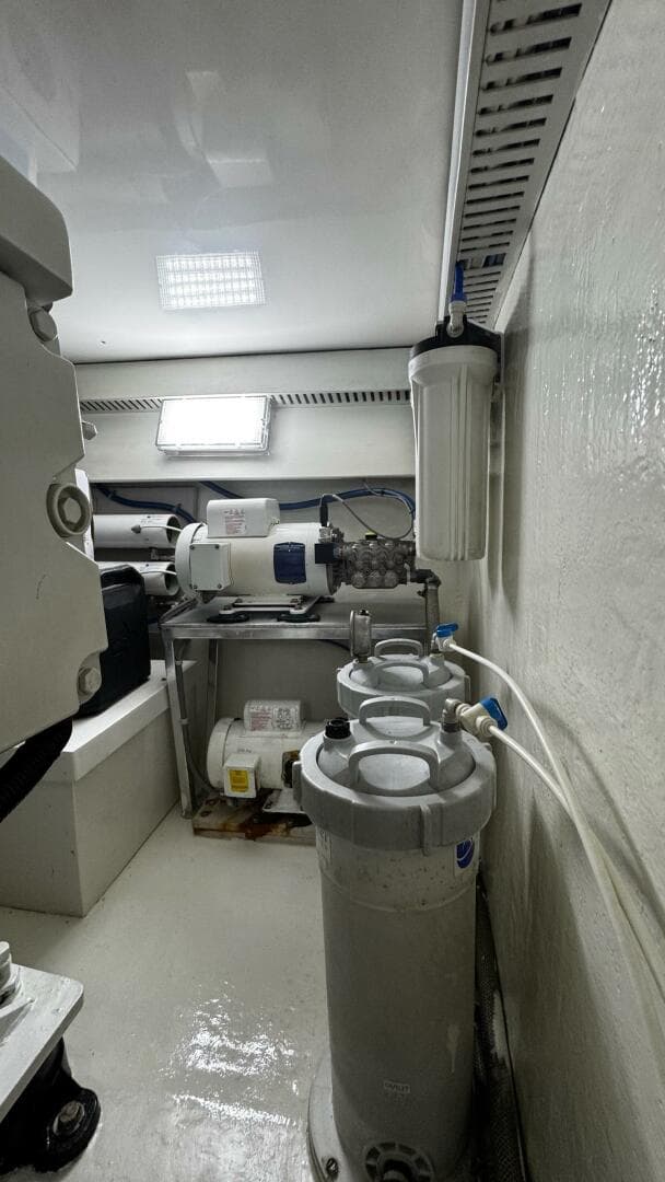 2002 Cavileer 48 Flybridge Sportfisherman — photo 23