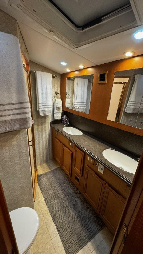 2002 Cavileer 48 Flybridge Sportfisherman — photo 16