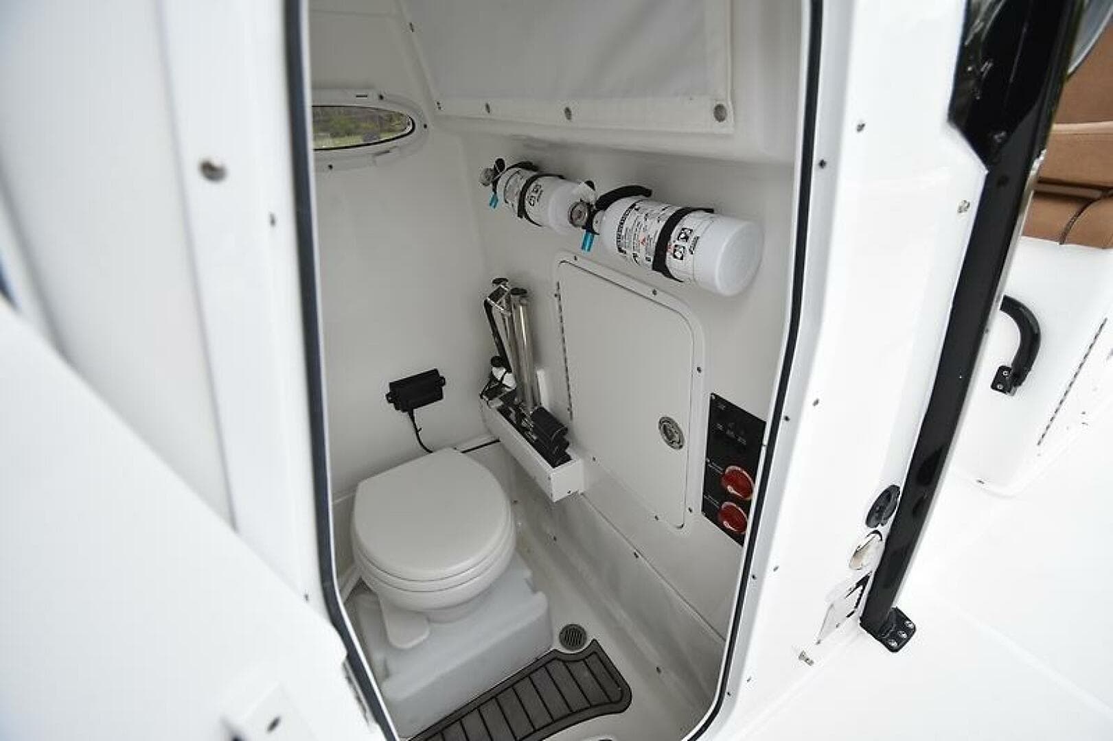 2022 Sea Hunt Gamefish 27 FS — photo 32