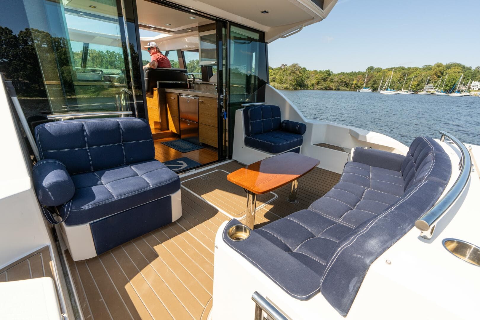 2015 Tiara Yachts 44 Coupe — photo 30