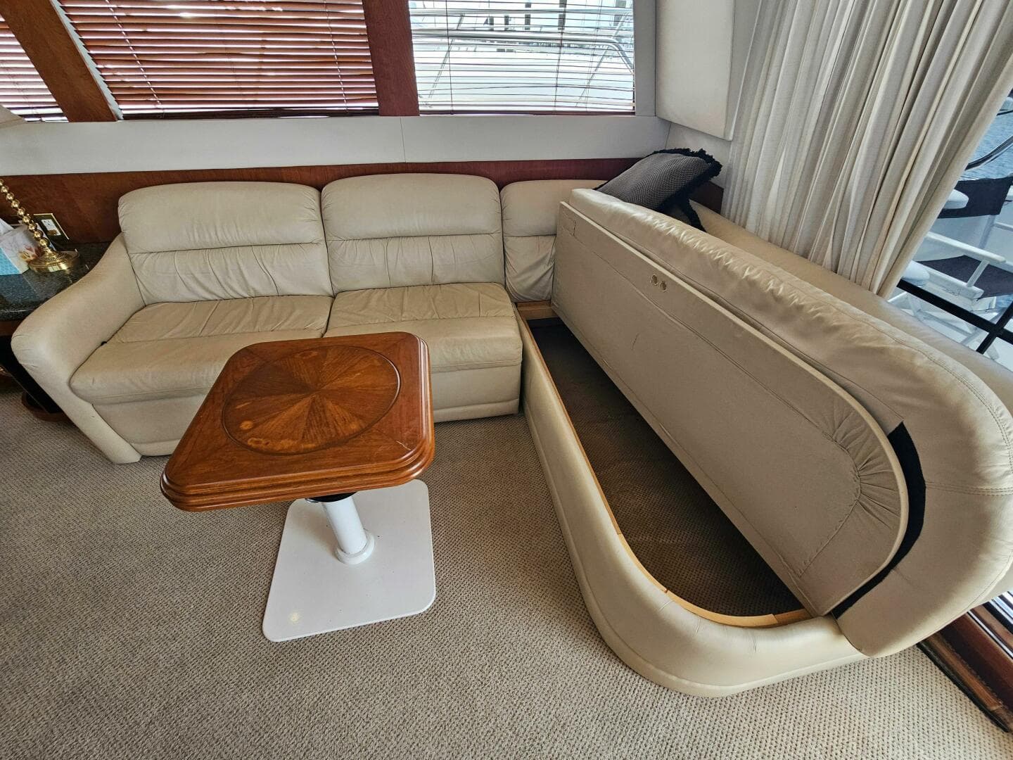 1999 Carver 530 Voyager Pilothouse — photo 20