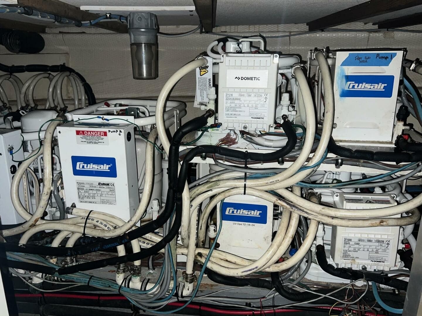 1988 Hatteras Motor Yacht — photo 139