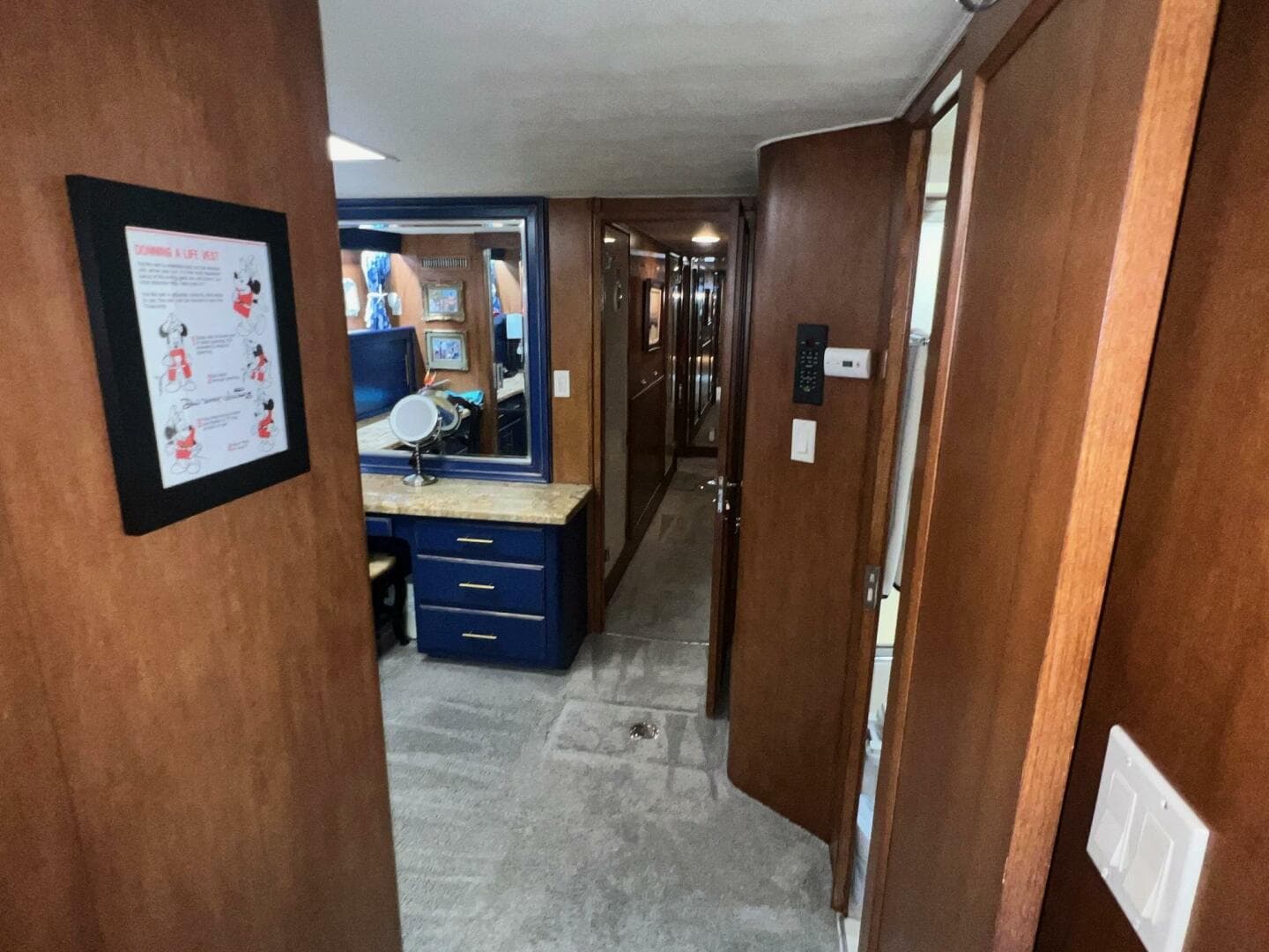 1988 Hatteras Motor Yacht — photo 99