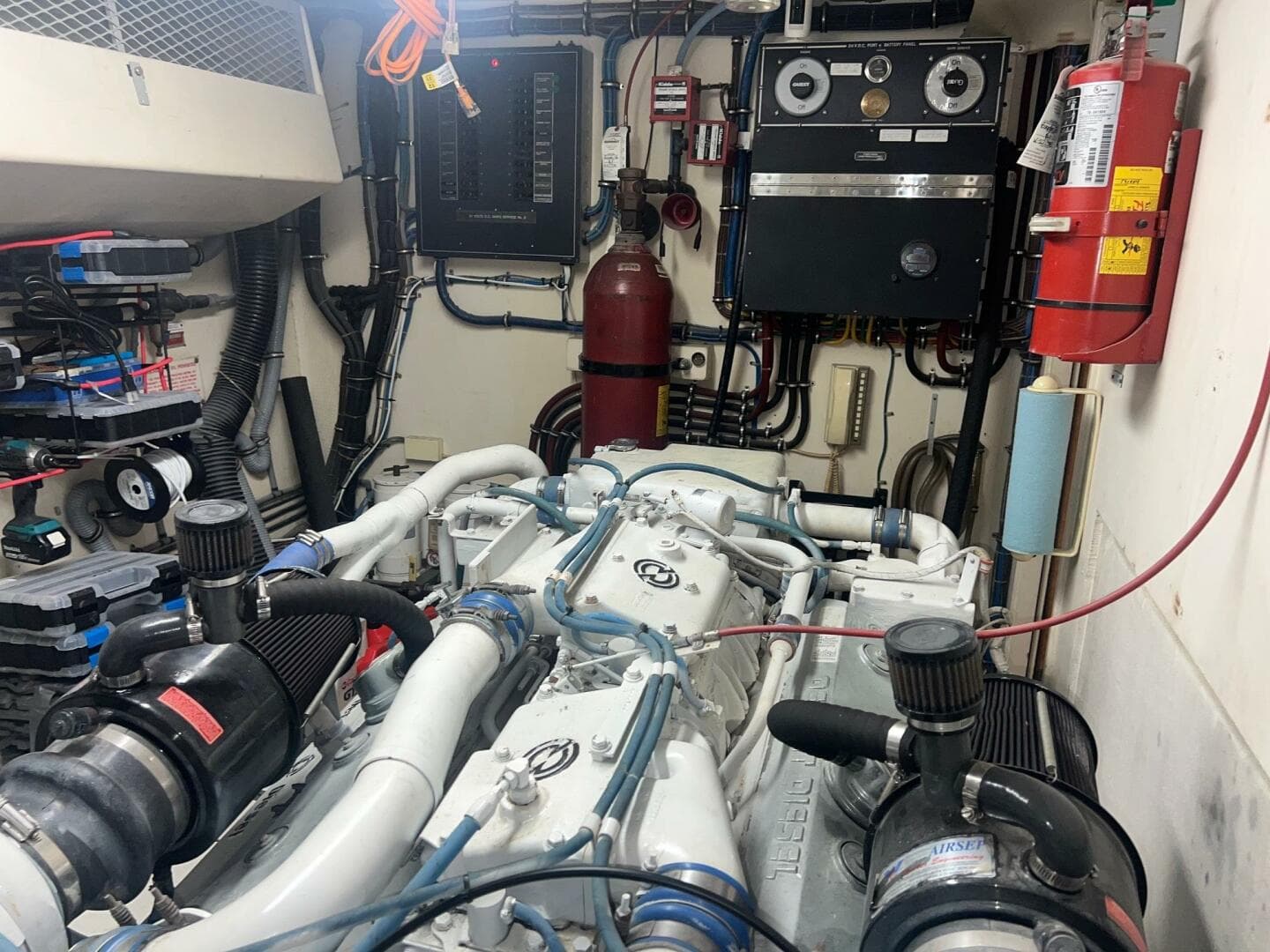 1988 Hatteras Motor Yacht — photo 118