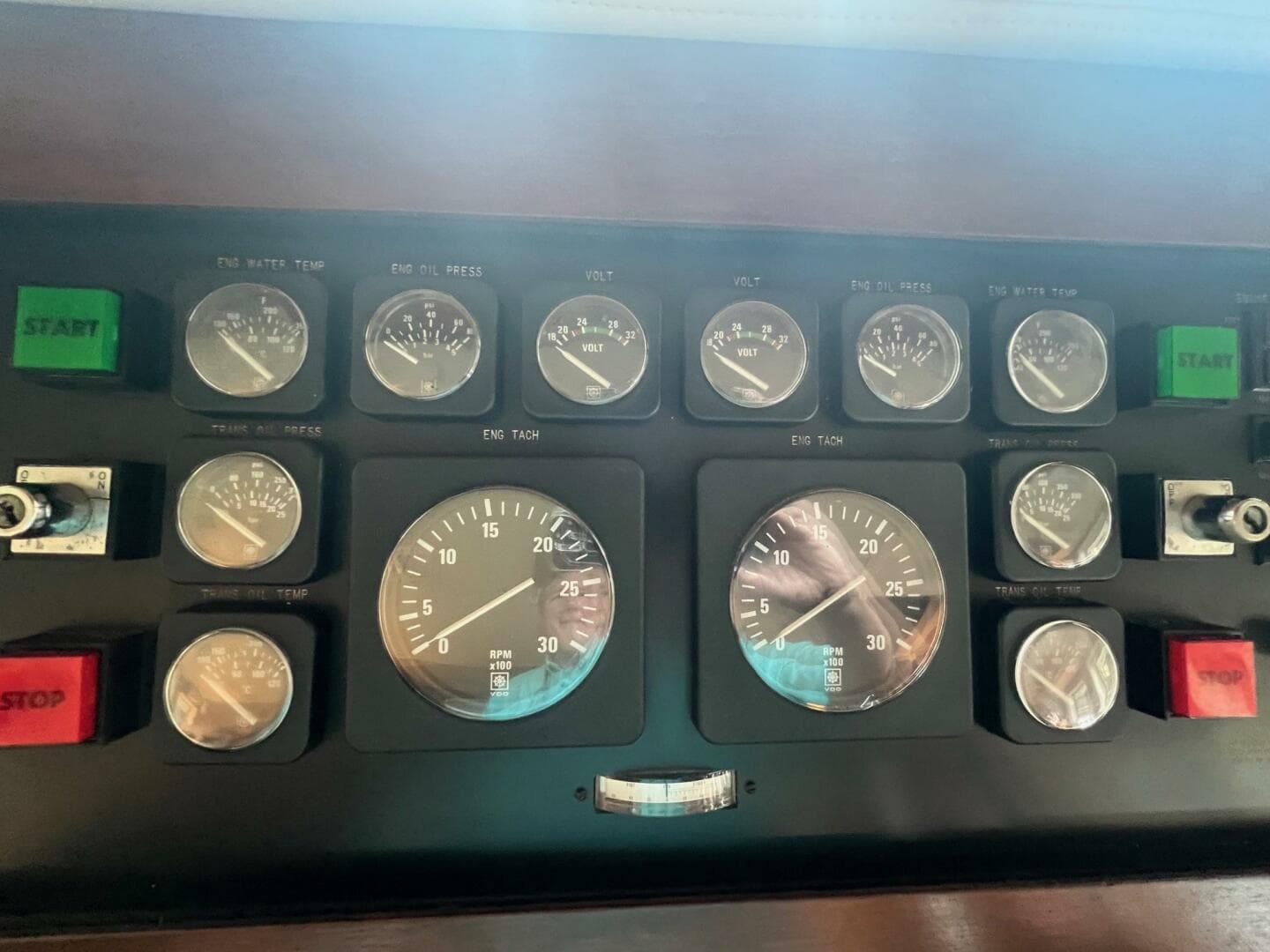 1988 Hatteras Motor Yacht — photo 56