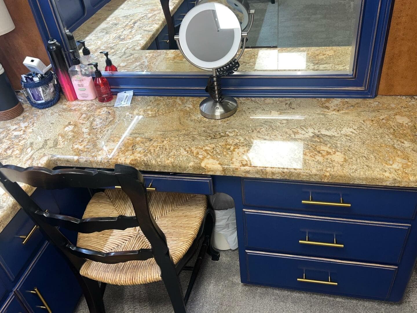 1988 Hatteras Motor Yacht — photo 81