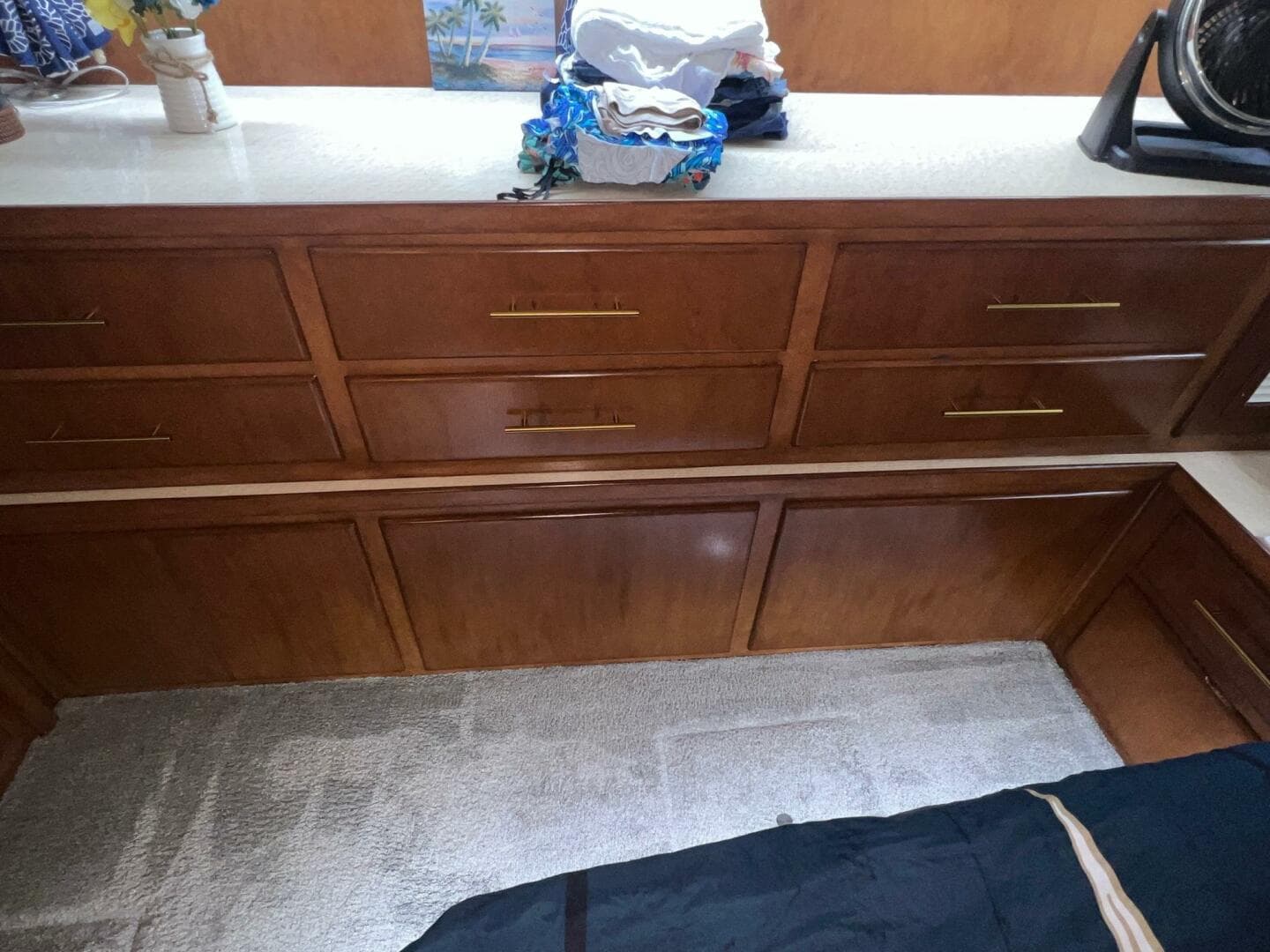 1988 Hatteras Motor Yacht — photo 98