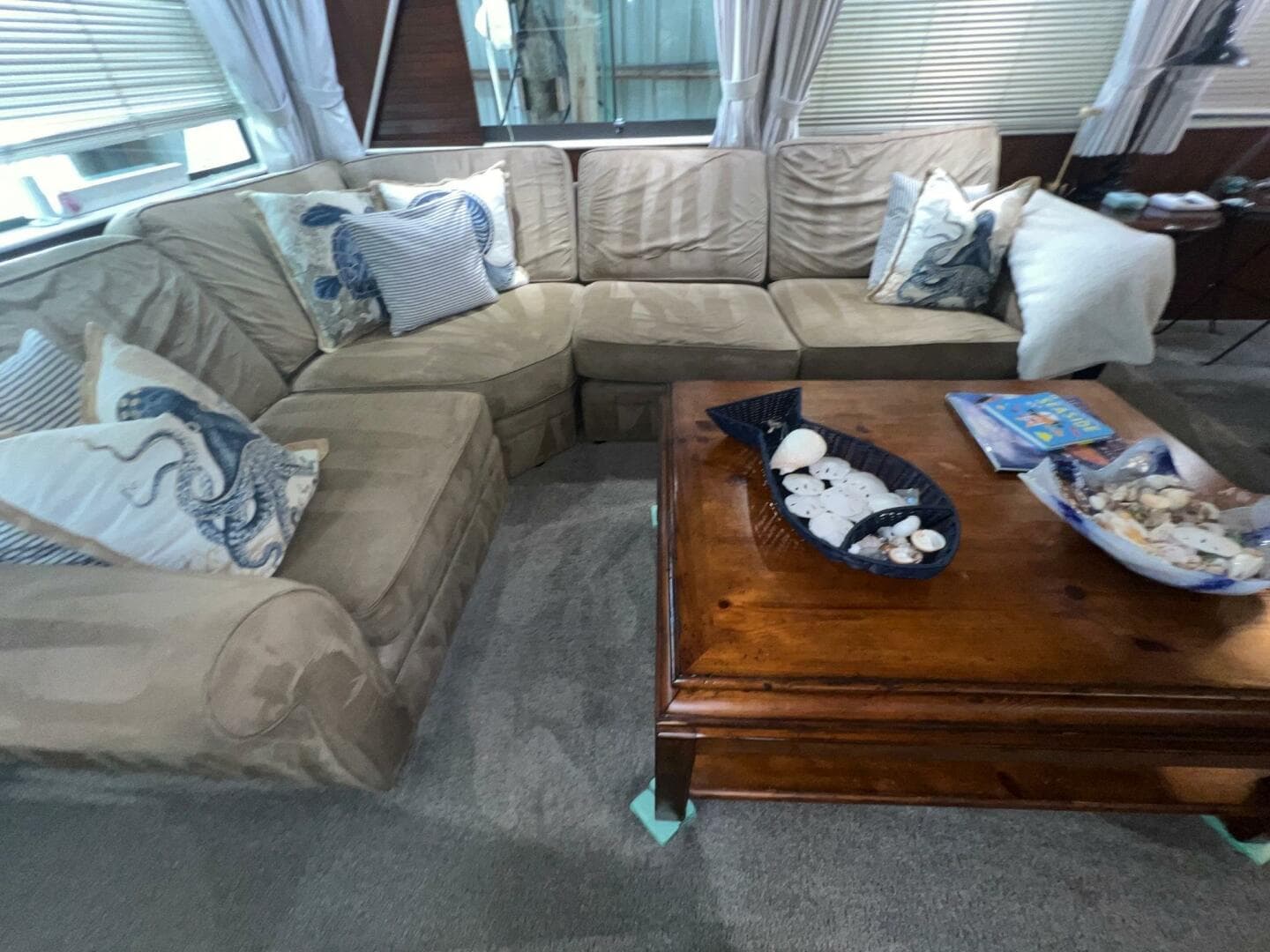 1988 Hatteras Motor Yacht — photo 21