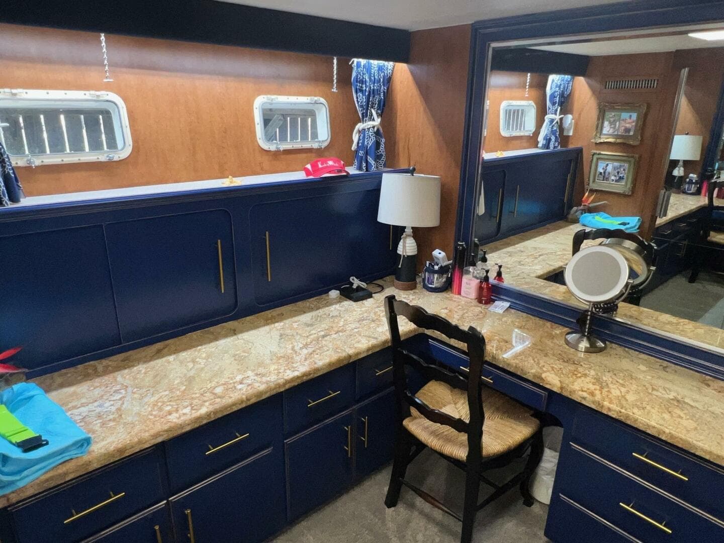 1988 Hatteras Motor Yacht — photo 82