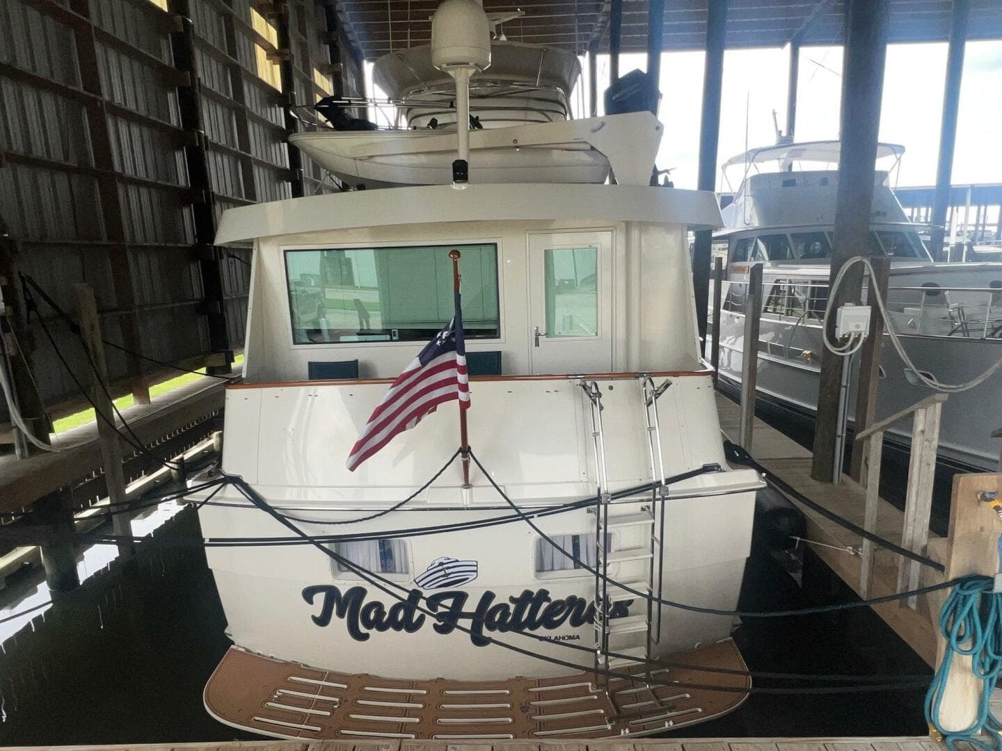 1988 Hatteras Motor Yacht — photo 5