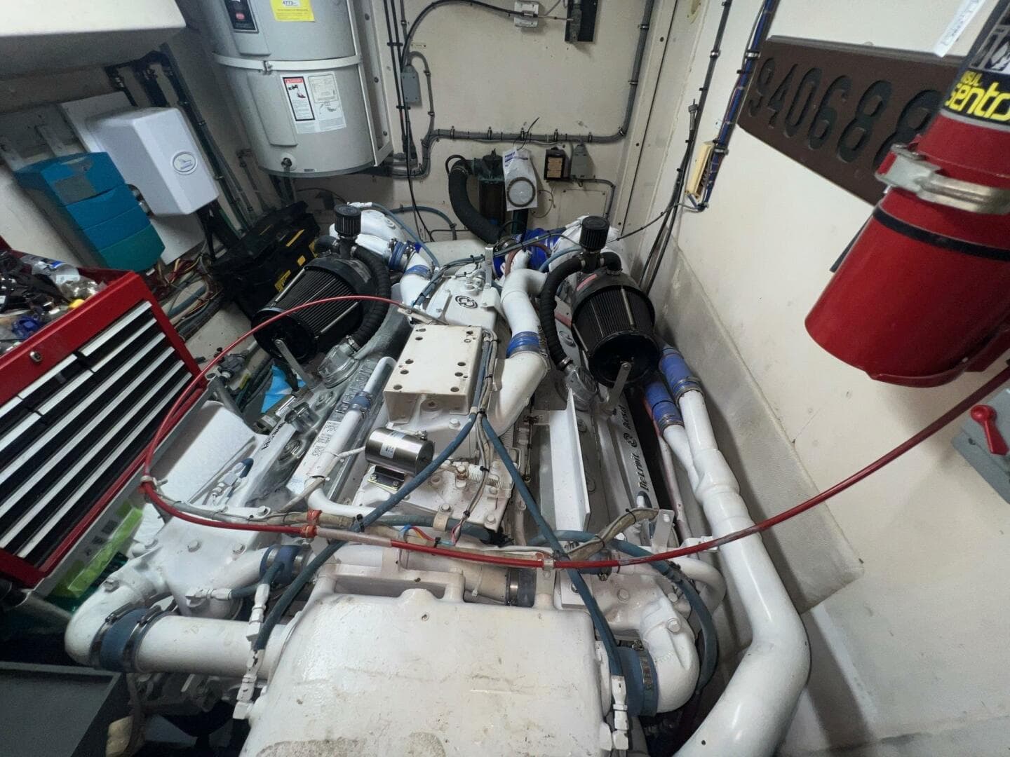 1988 Hatteras Motor Yacht — photo 122