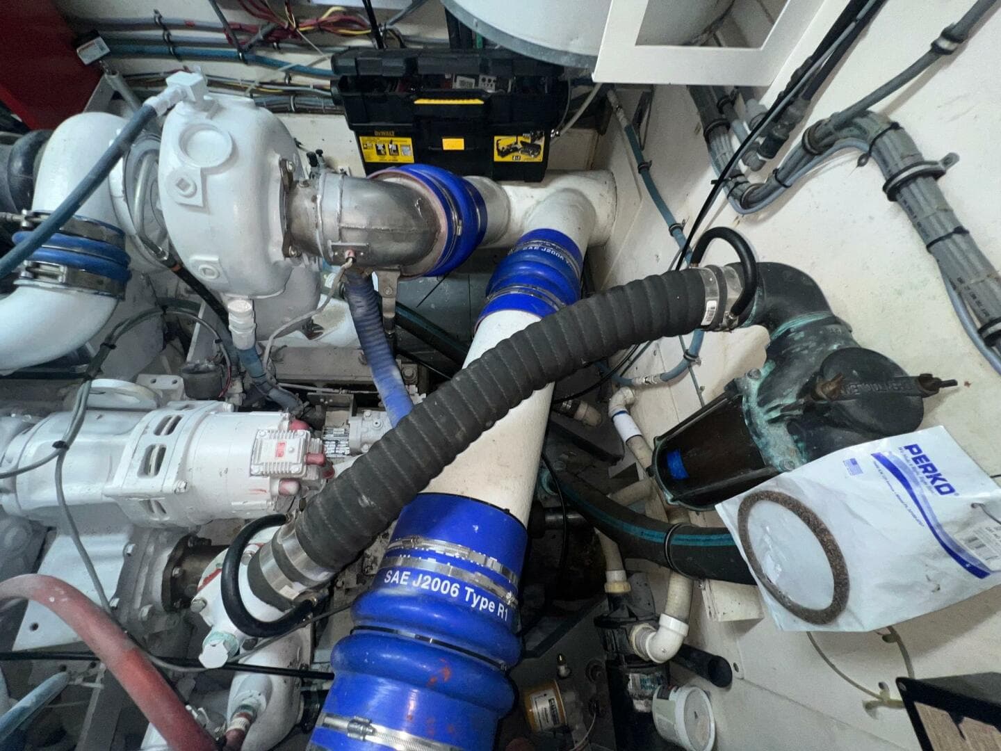 1988 Hatteras Motor Yacht — photo 130