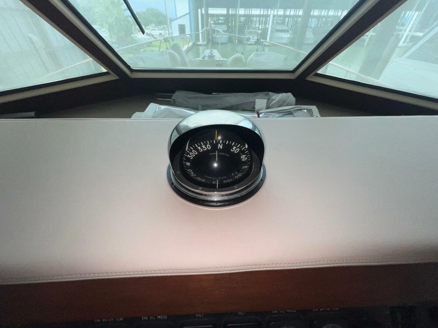 1988 Hatteras Motor Yacht — photo 54