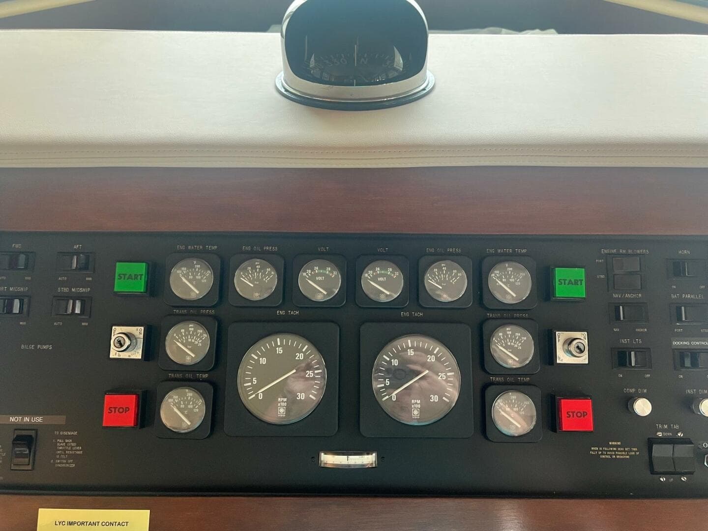 1988 Hatteras Motor Yacht — photo 50