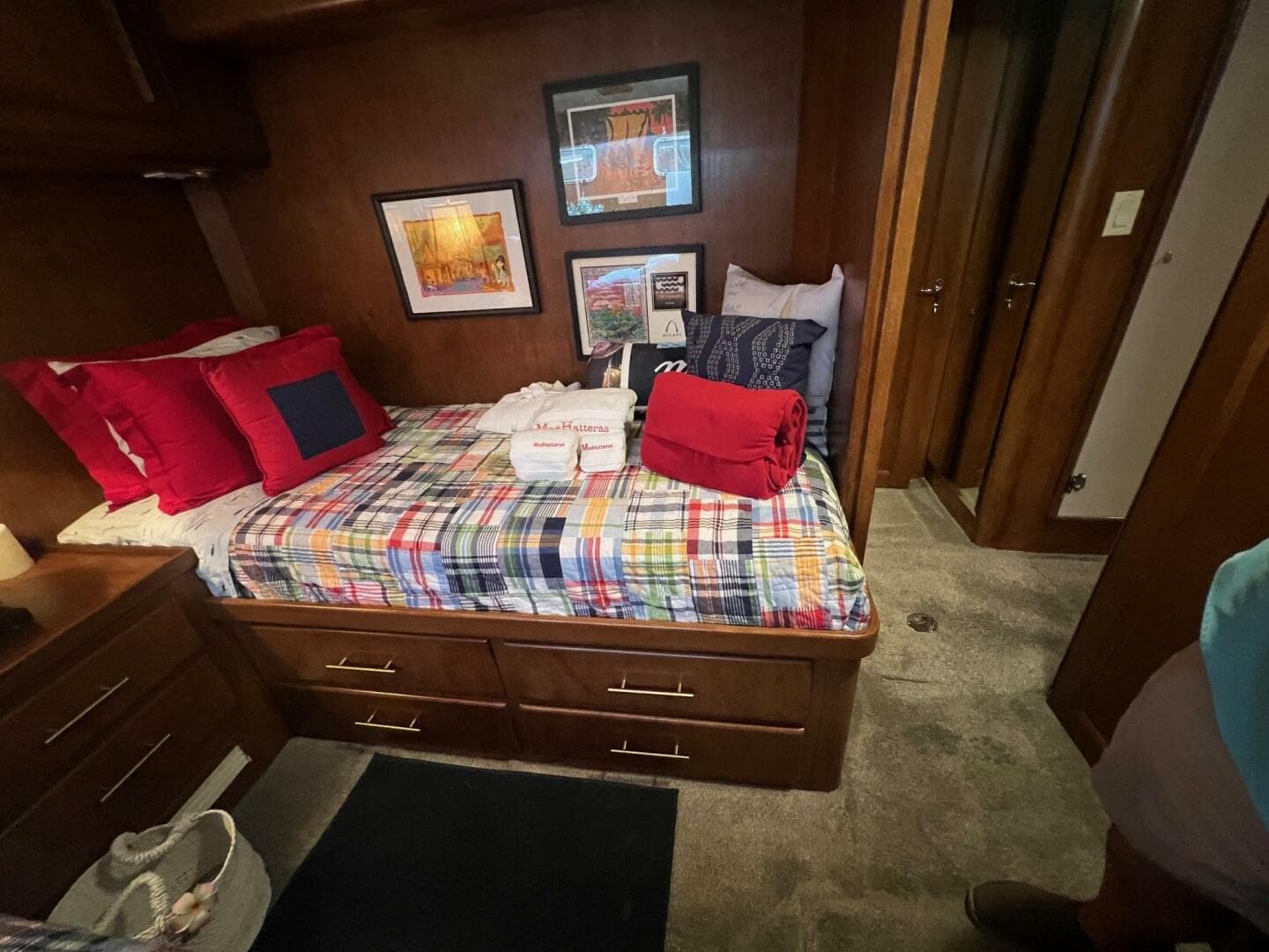 1988 Hatteras Motor Yacht — photo 74