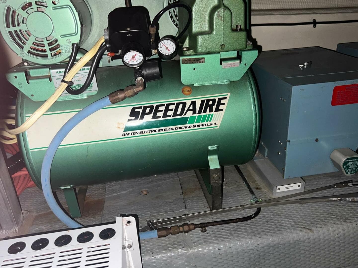 1988 Hatteras Motor Yacht — photo 140