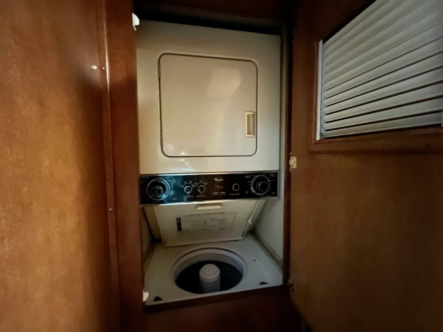 1988 Hatteras Motor Yacht — photo 73