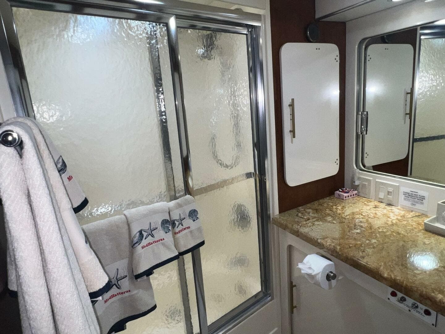 1988 Hatteras Motor Yacht — photo 86