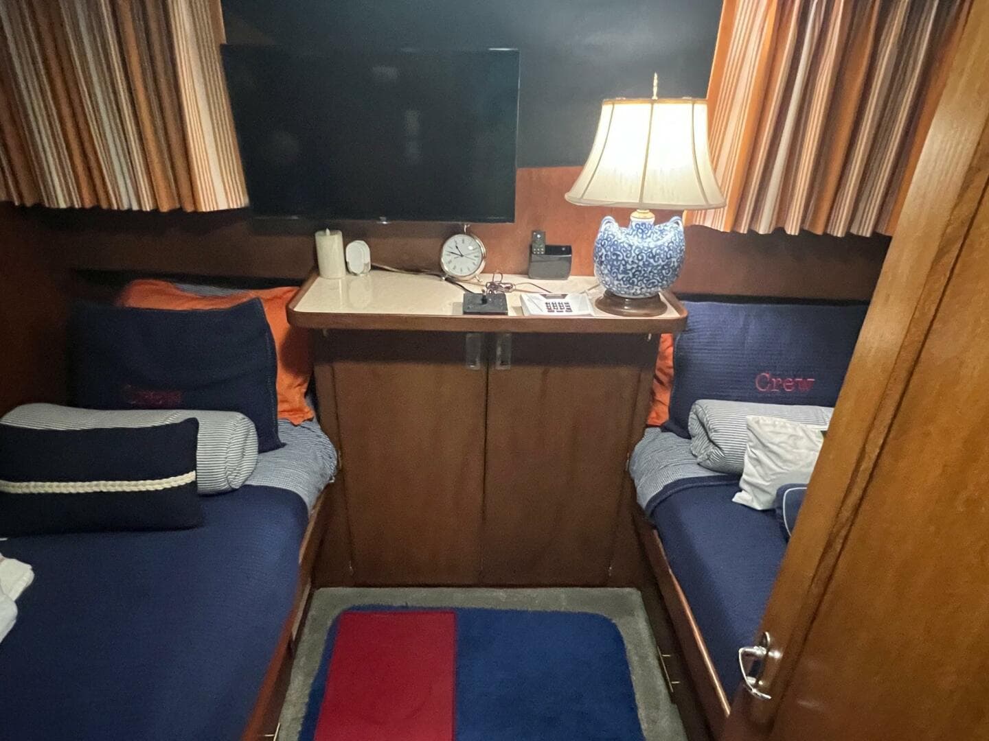 1988 Hatteras Motor Yacht — photo 69