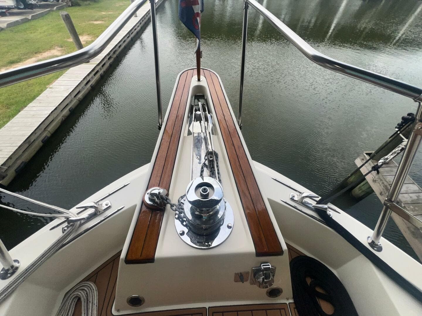 1988 Hatteras Motor Yacht — photo 13