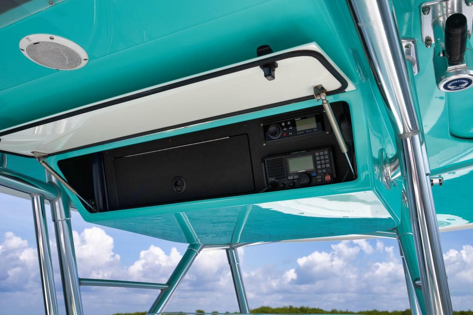 2013 Bahama — photo 55