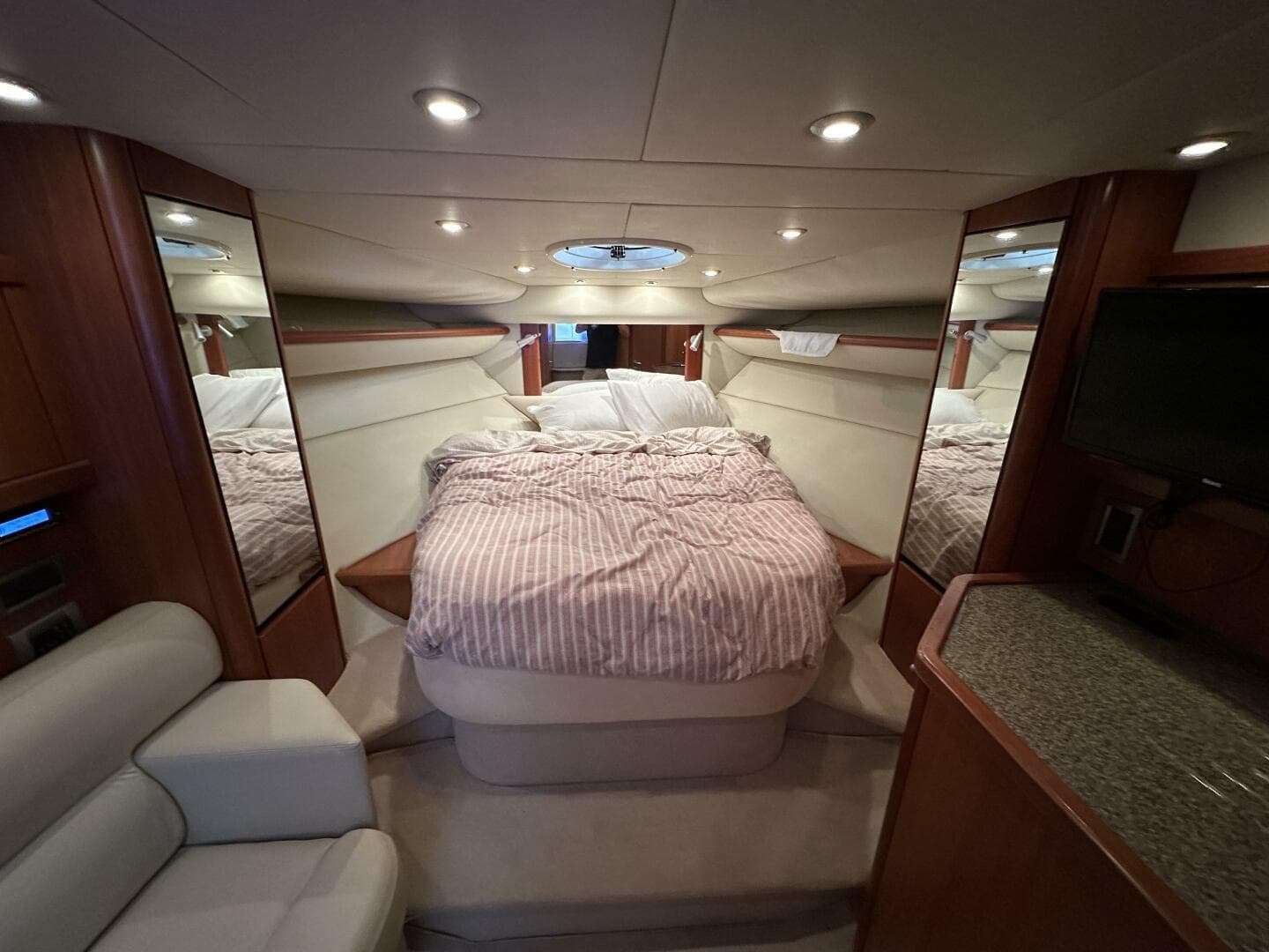 2006 Sunseeker 37 Sportfisher — photo 20