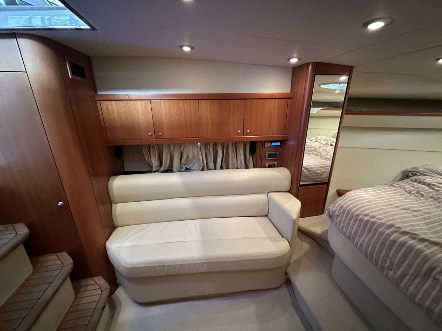 2006 Sunseeker 37 Sportfisher — photo 17