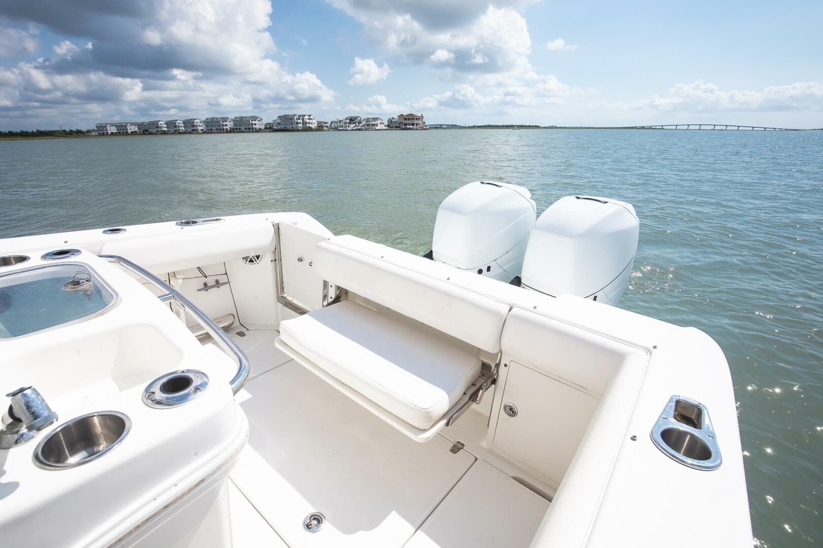 2010 Boston Whaler 250 Outrage — photo 12