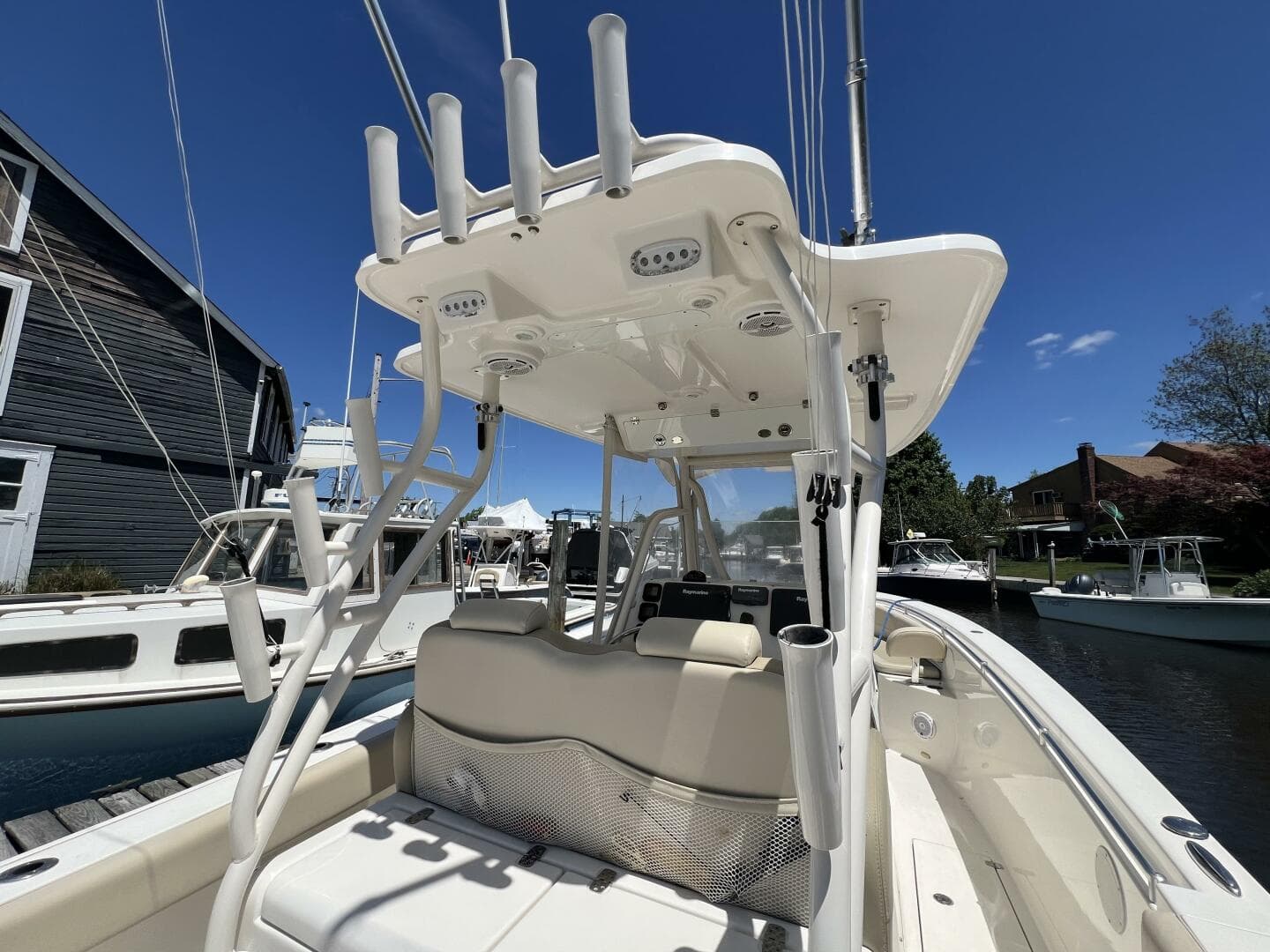 2014 Cobia 296 Center Console — photo 8