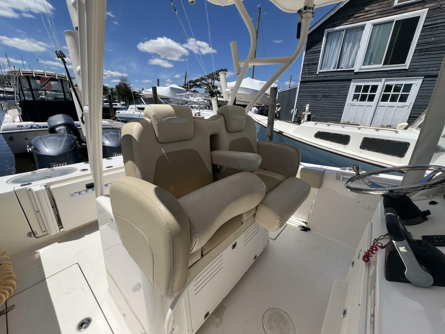 2014 Cobia 296 Center Console — photo 9