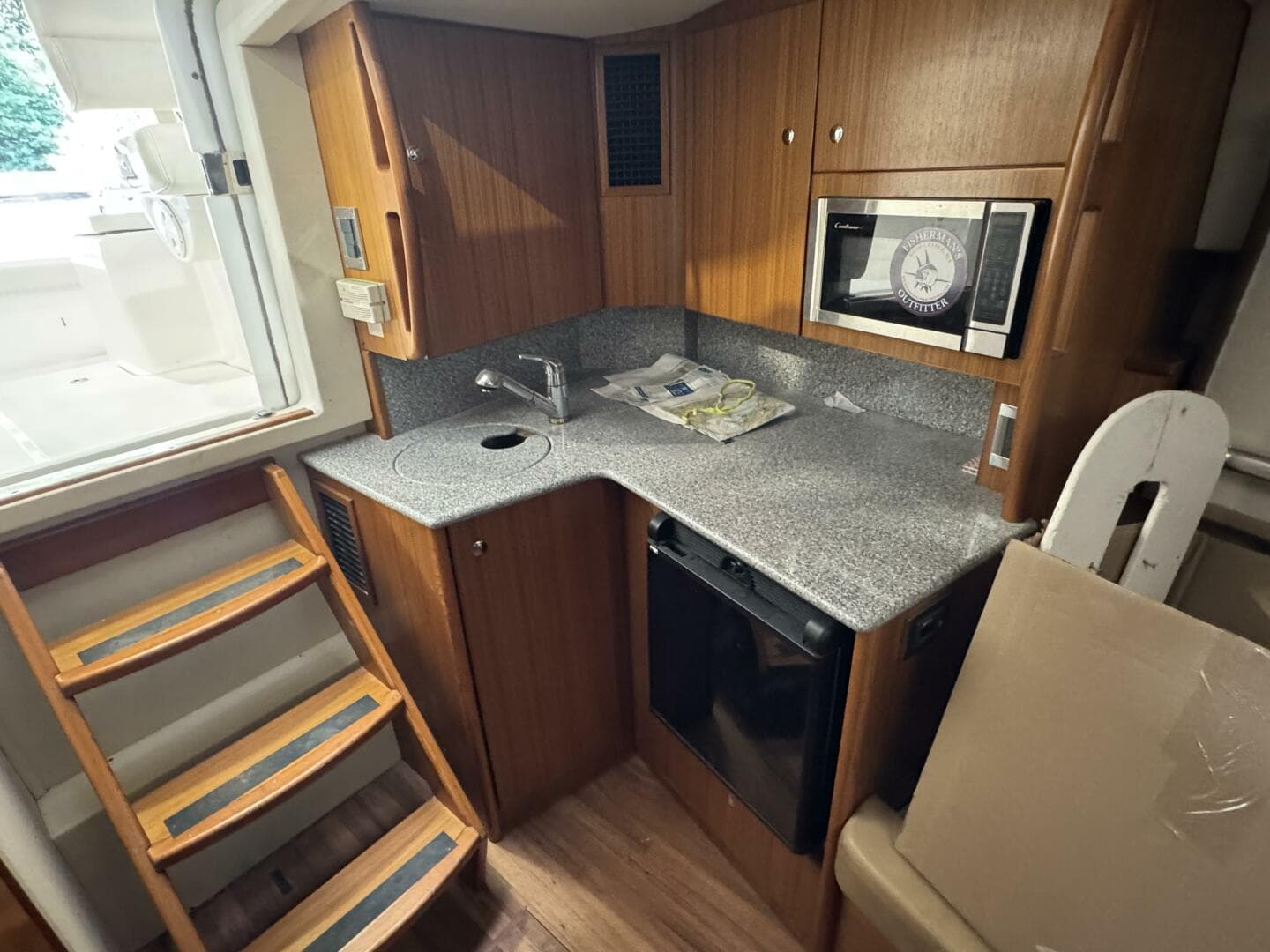 2011 Luhrs 30 Open — photo 28