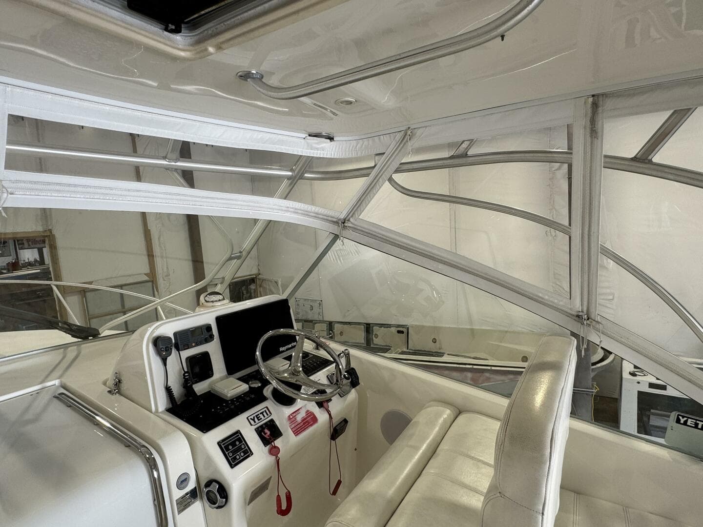 2011 Luhrs 30 Open — photo 24