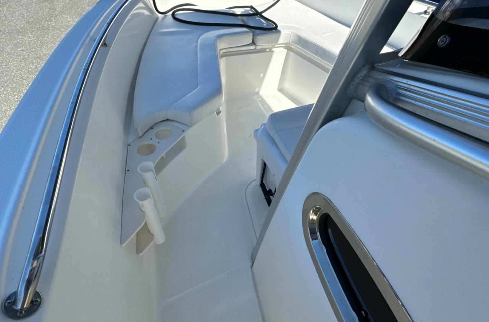 2014 Boston Whaler 220 Outrage — photo 14