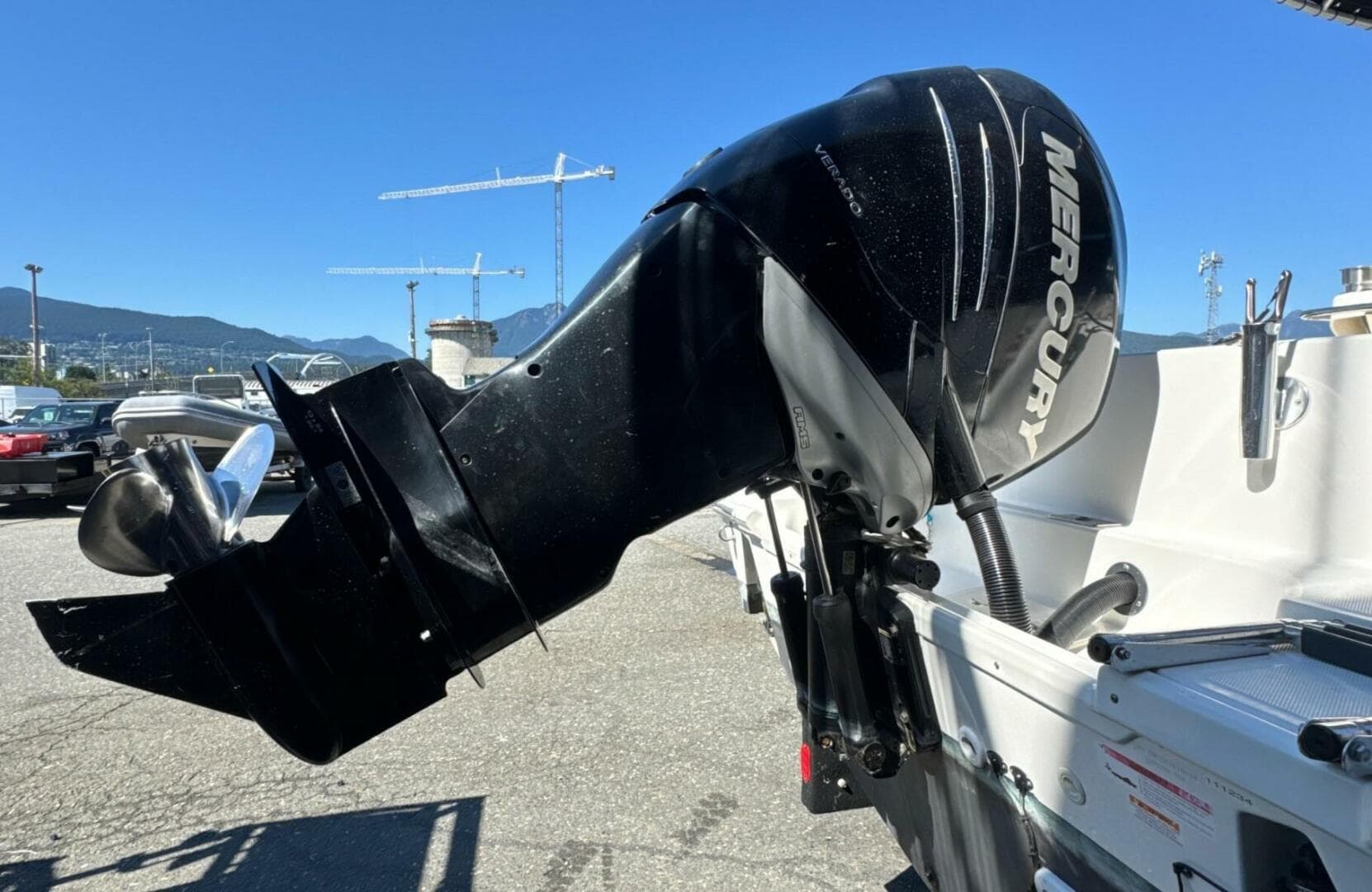 2014 Boston Whaler 220 Outrage — photo 7