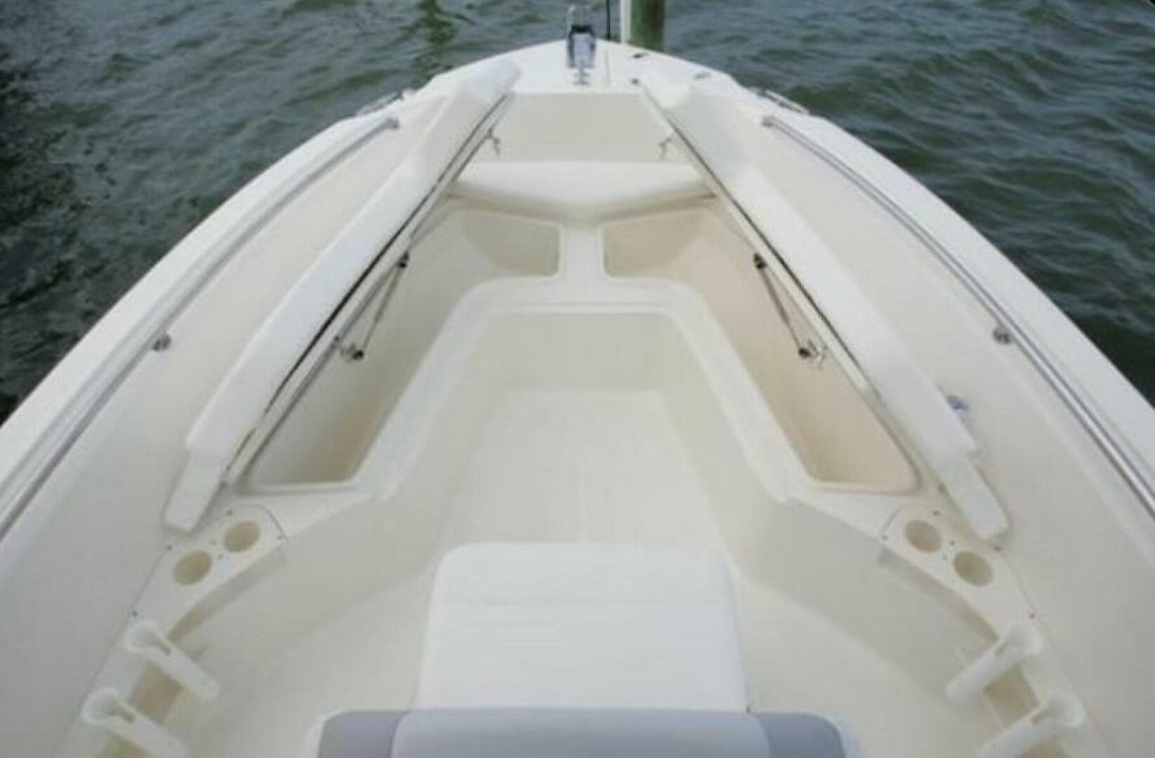 2014 Boston Whaler 220 Outrage — photo 18