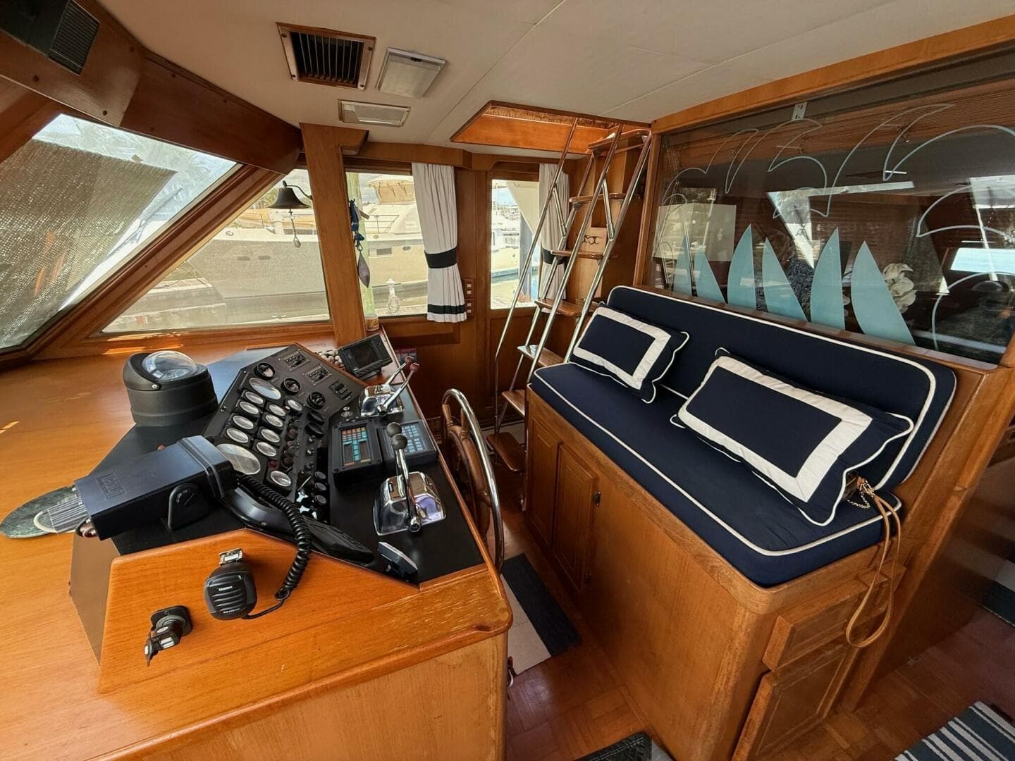 1989 Jefferson Marquessa 52 — photo 11