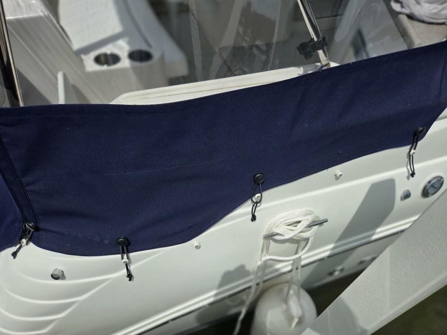 2007 Rinker 320 Express — photo 8